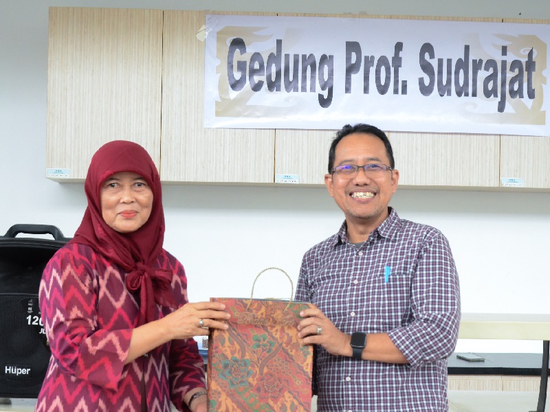 Silaturahmi Dekan FMIPA dengan Civitas Akademika FMIPA